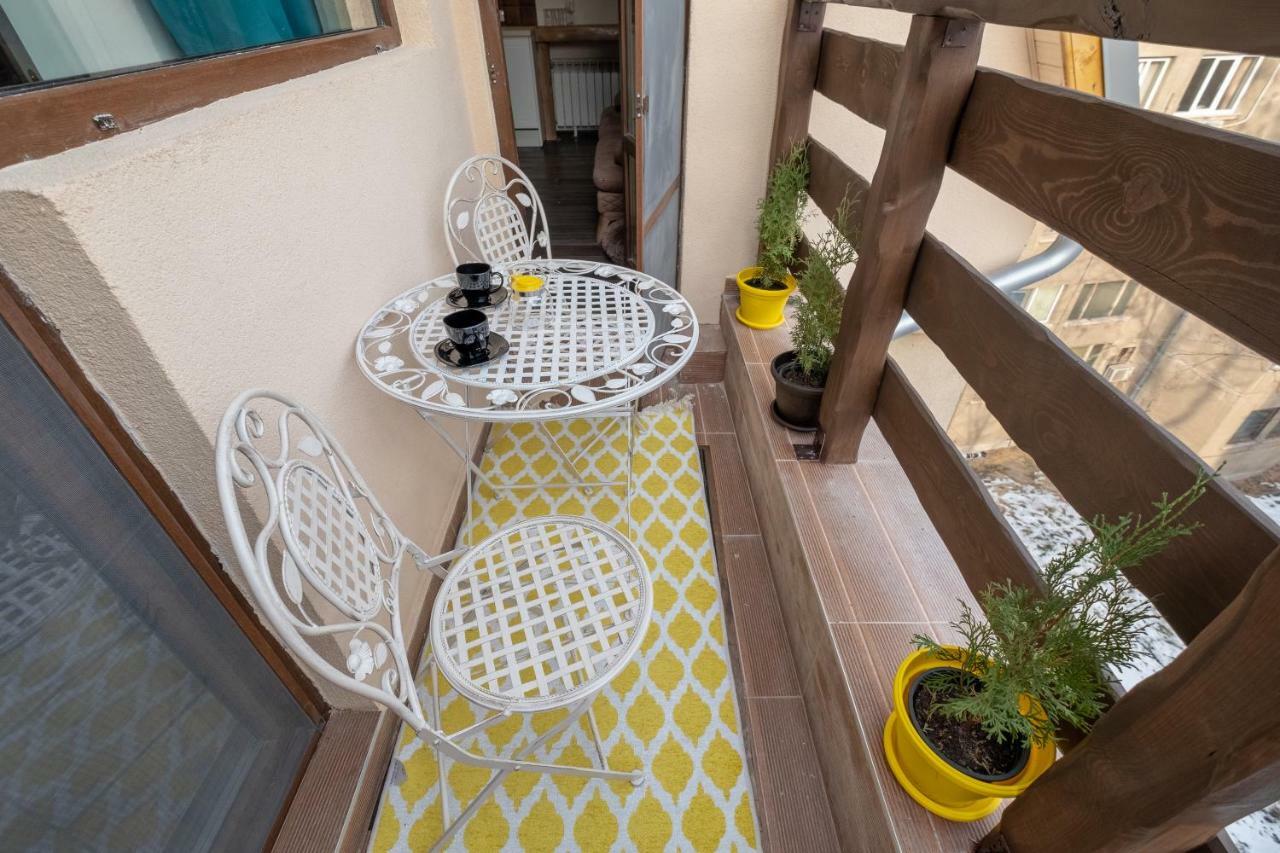 2-Bedroom Elegant Apartment In Mediterranean Style Sofia Eksteriør bilde